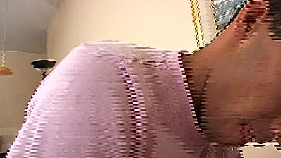 Transsexuelle bekommt Blowjob von jungem Mann